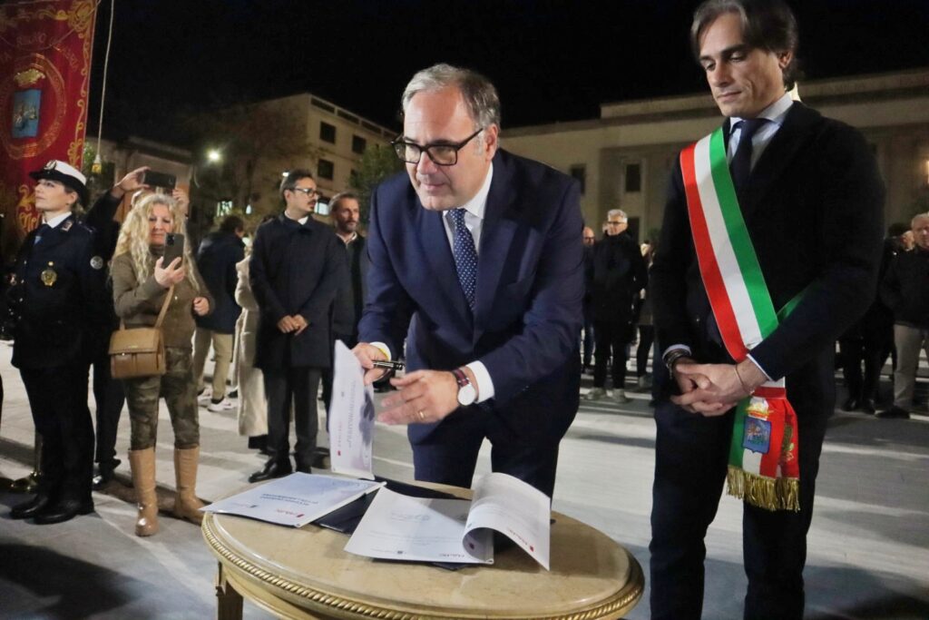 inaugurazione piazza de nava