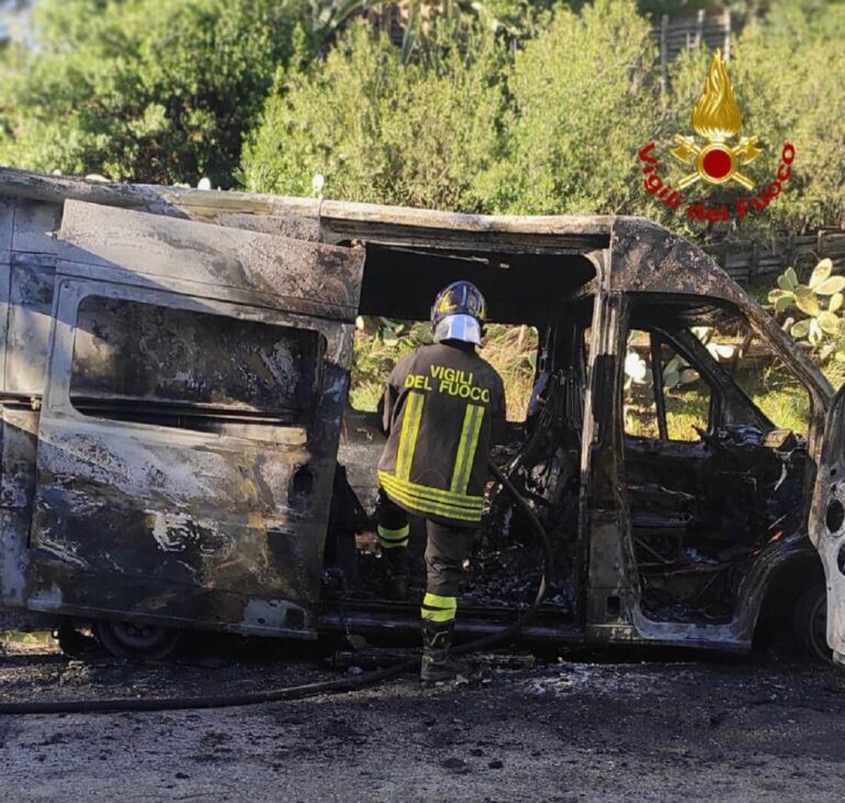 incendio ambulanza messina 1