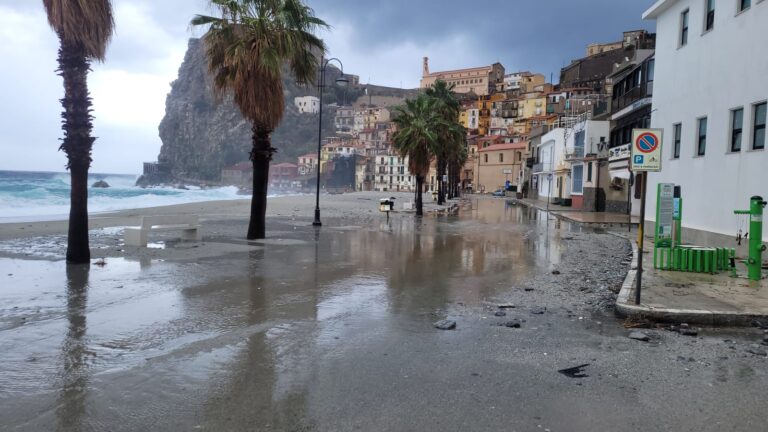 scilla mareggiata 23 dicembre 2024