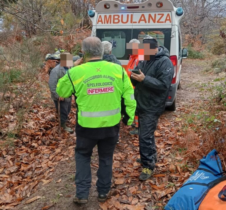 soccorso alpino uomo ferito