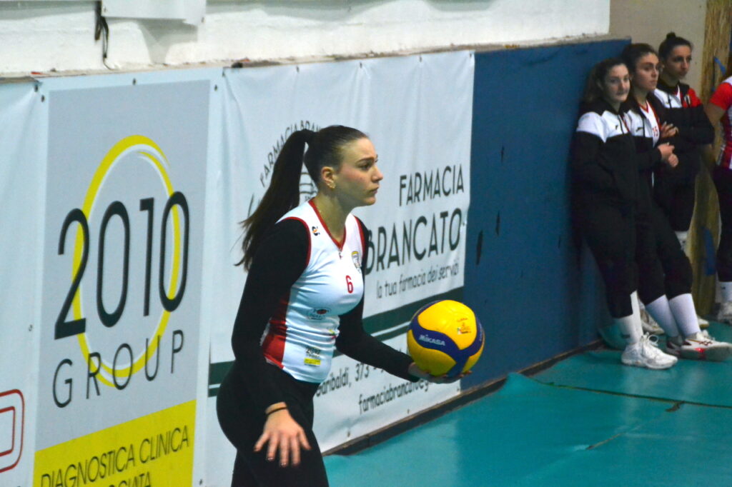 Carmen D'Amico, capitano e schiacciatrice Team Volley Messina serie C femminile