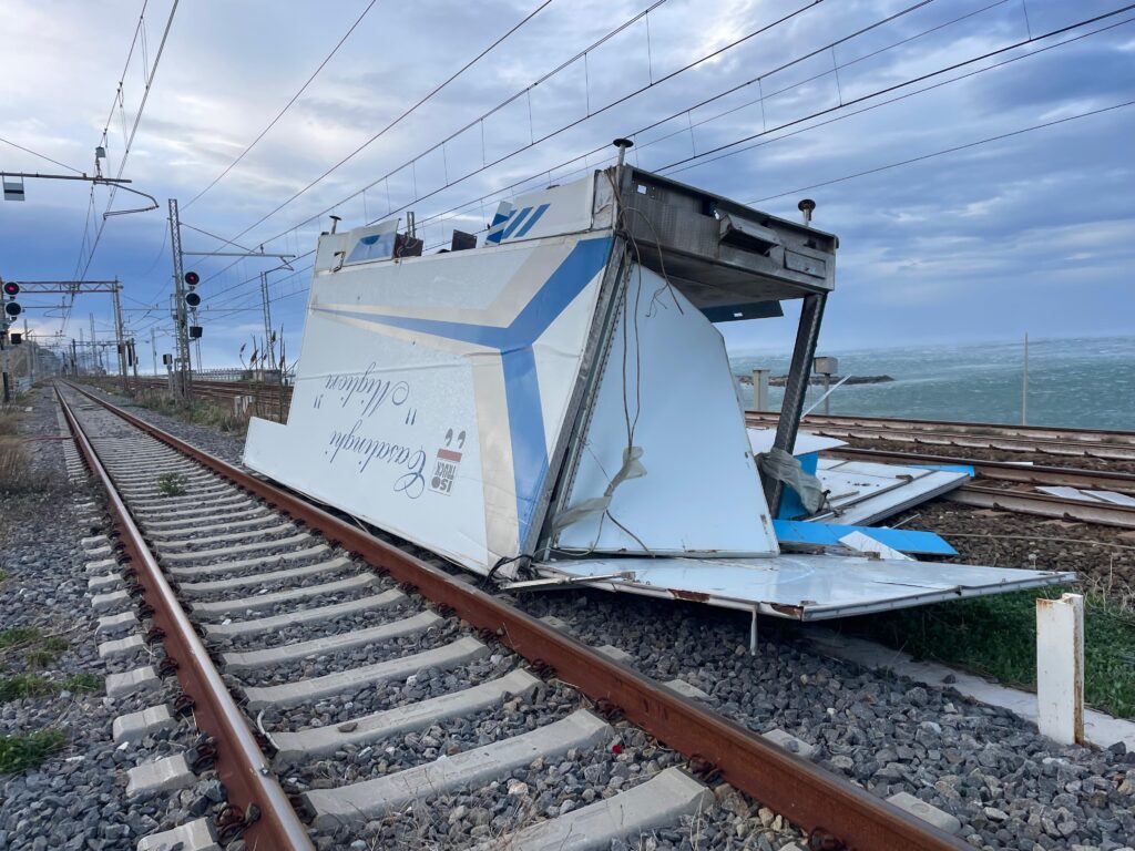 Circolazione treni bloccata Salerno - Reggio