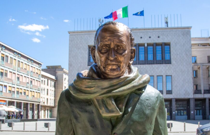 Statua Giacomo Mancini Cosenza