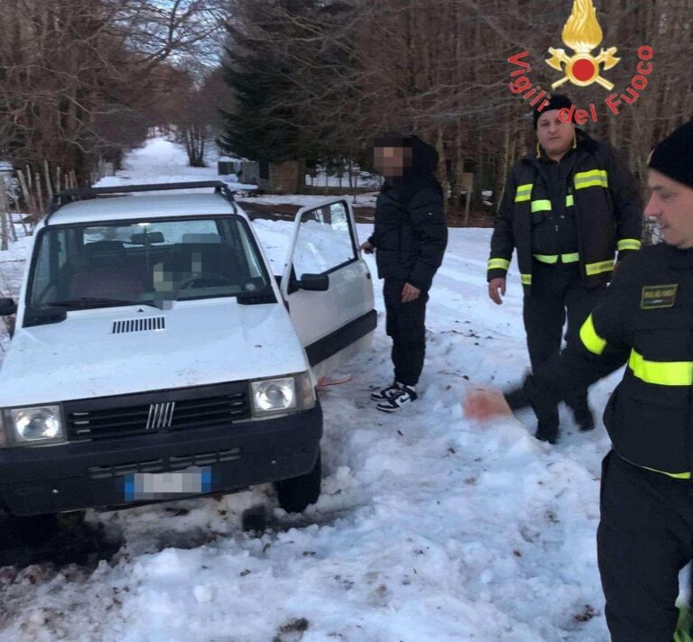 vigili del fuoco neve